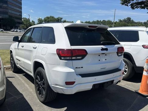 Used 2021 Jeep Grand Cherokee Laredo X AWD/4WD image 5