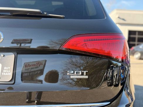 Used 2017 Audi Q5 2.0T Premium Plus w/ Technology Package image 10