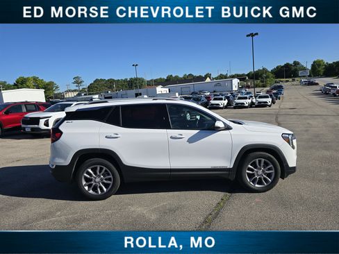 Certified 2024 GMC Terrain SLT AWD/4WD image 2