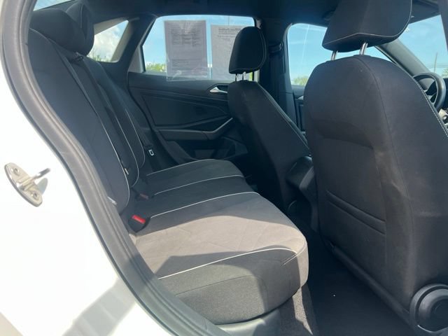 Used 2025 Volkswagen Jetta Sport FWD image 19