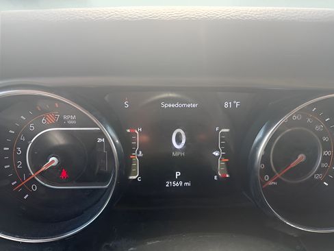 Used 2023 Jeep Wrangler Unlimited Sport AWD/4WD image 2