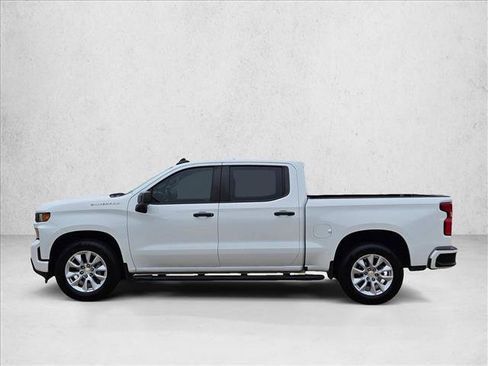 Used 2020 Chevrolet Silverado 1500 Custom w/ Custom Value Package image 9