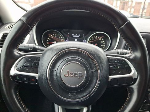 Used 2019 Jeep Compass Latitude image 18