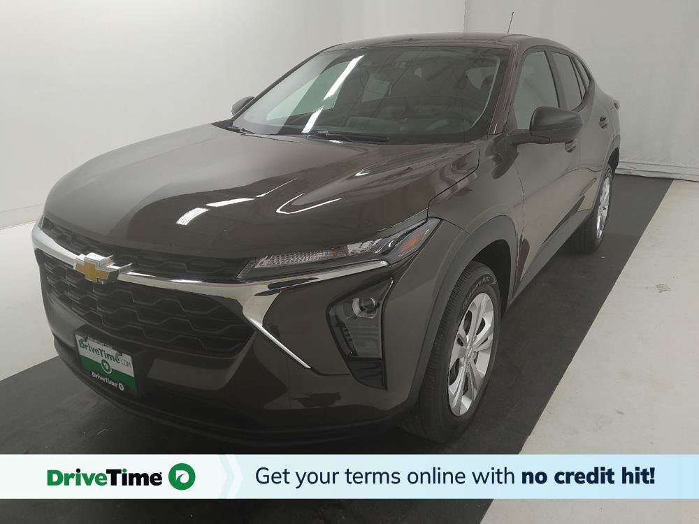 Used 2024 Chevrolet Trax LS FWD image 1