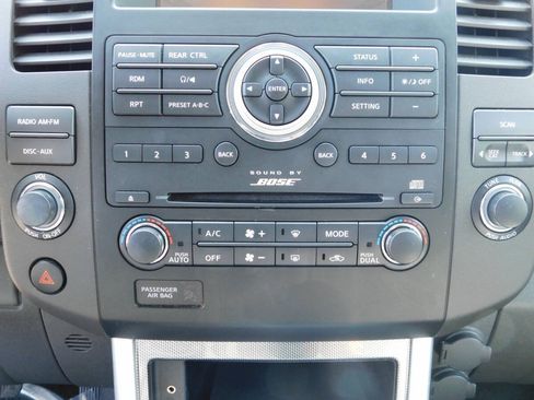 Used 2011 Nissan Pathfinder Silver AWD/4WD image 15