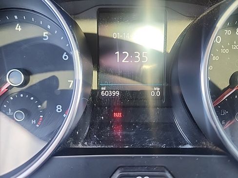 Used 2018 Volkswagen Tiguan SE w/ Panoramic Sunroof Package image 15