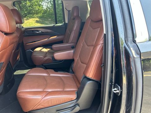 Used 2015 Cadillac Escalade ESV Premium AWD/4WD image 15