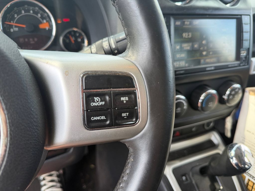 Used 2017 Jeep Compass High Altitude AWD/4WD image 18