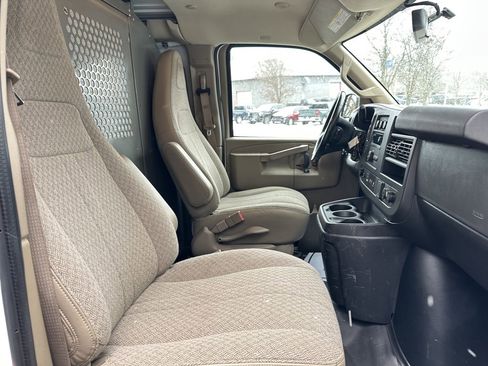 Used 2021 Chevrolet Express 2500 w/ Driver Convenience Package image 23