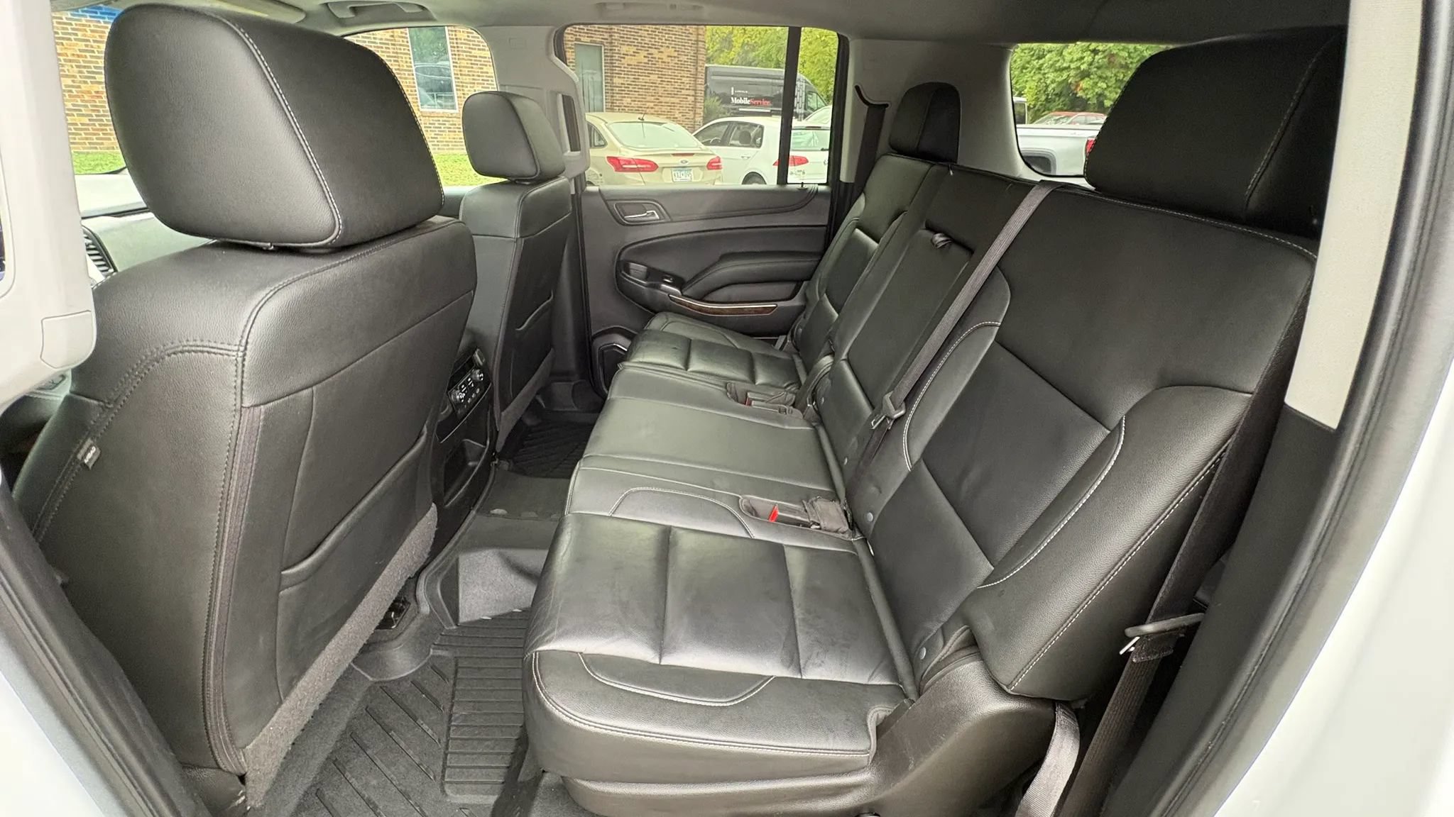 Used 2020 Chevrolet Suburban LT AWD/4WD image 23