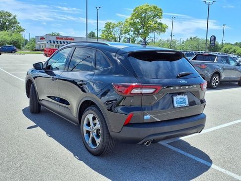 Certified 2025 Ford Escape ST-Line Select w/ Tech Pack #1 AWD/4WD image 3