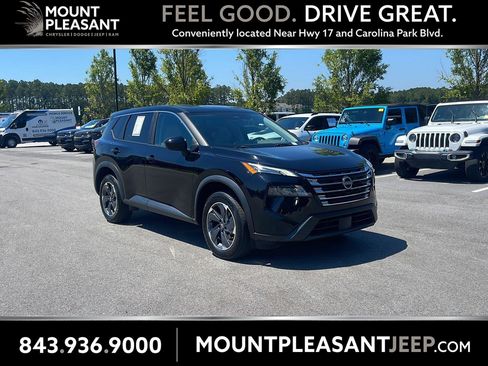 Used 2024 Nissan Rogue SV FWD image 1