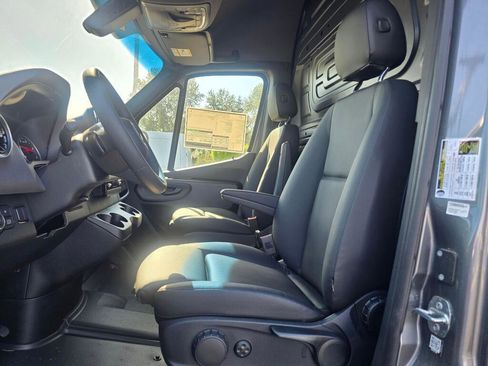 New 2025 Mercedes-Benz Sprinter 2500 image 28