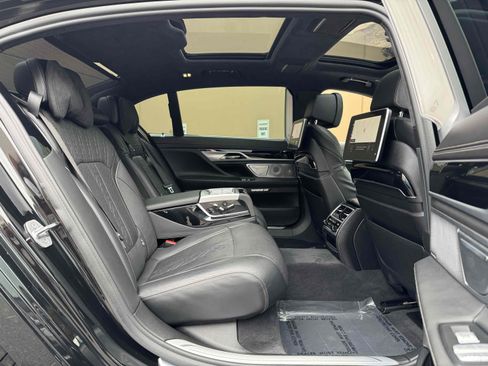 Used 2018 BMW ALPINA B7 xDrive image 33