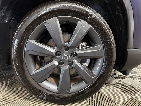 Used 2025 Honda Pilot Sport image 33