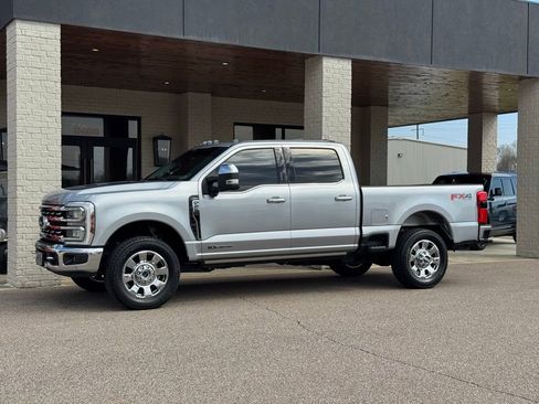 Used 2024 Ford F250 Lariat w/ Lariat Ultimate Package AWD/4WD image 5