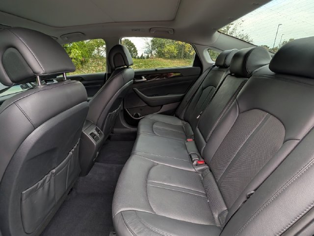 Used 2016 Hyundai Sonata Limited w/ Option Group 05 FWD image 28