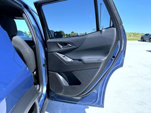Used 2025 Chevrolet Equinox LT AWD/4WD image 18