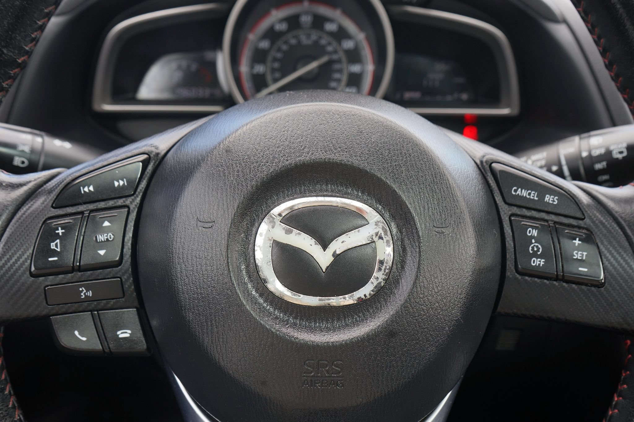 Used 2014 MAZDA MAZDA3 i Touring w/ Moonroof Package 1 FWD image 23