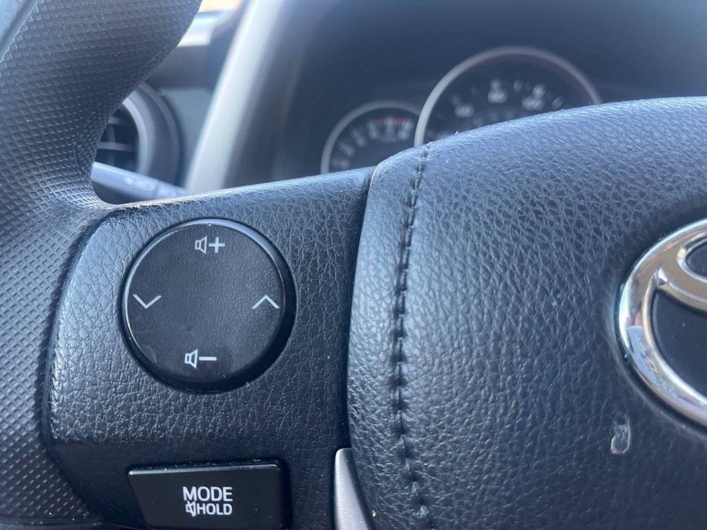 Used 2016 Toyota RAV4 LE FWD image 13
