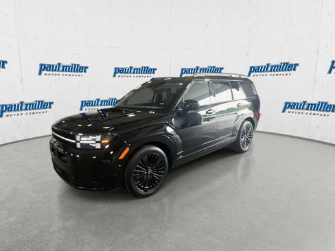 Used 2025 Hyundai Santa Fe Calligraphy AWD/4WD image 5