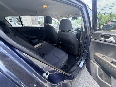 Used 2022 Kia Sportage LX AWD/4WD image 41