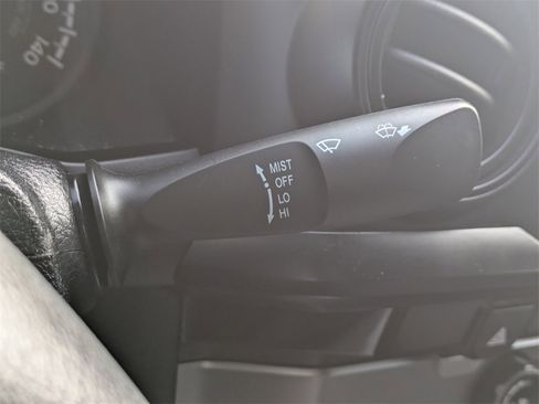 Used 2017 Toyota Tacoma SR image 27