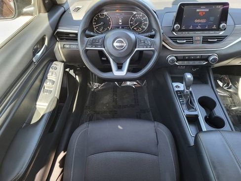 Certified 2025 Nissan Altima 2.5 SV FWD image 20