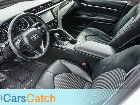 Used 2018 Toyota Camry SE image 17