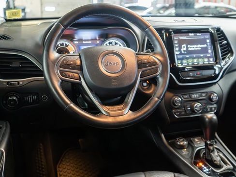 Used 2020 Jeep Cherokee Limited image 14