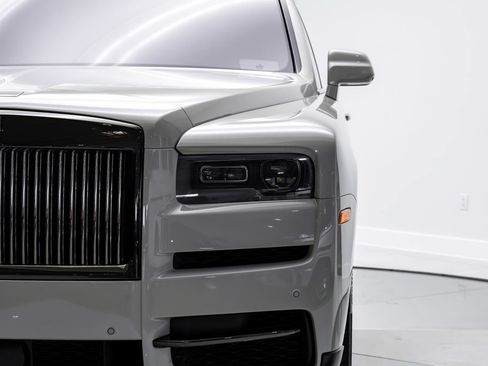 Used 2022 Rolls-Royce Cullinan Black Badge AWD/4WD image 47