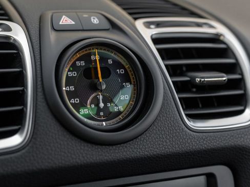 Used 2016 Porsche Cayman GT4 image 13