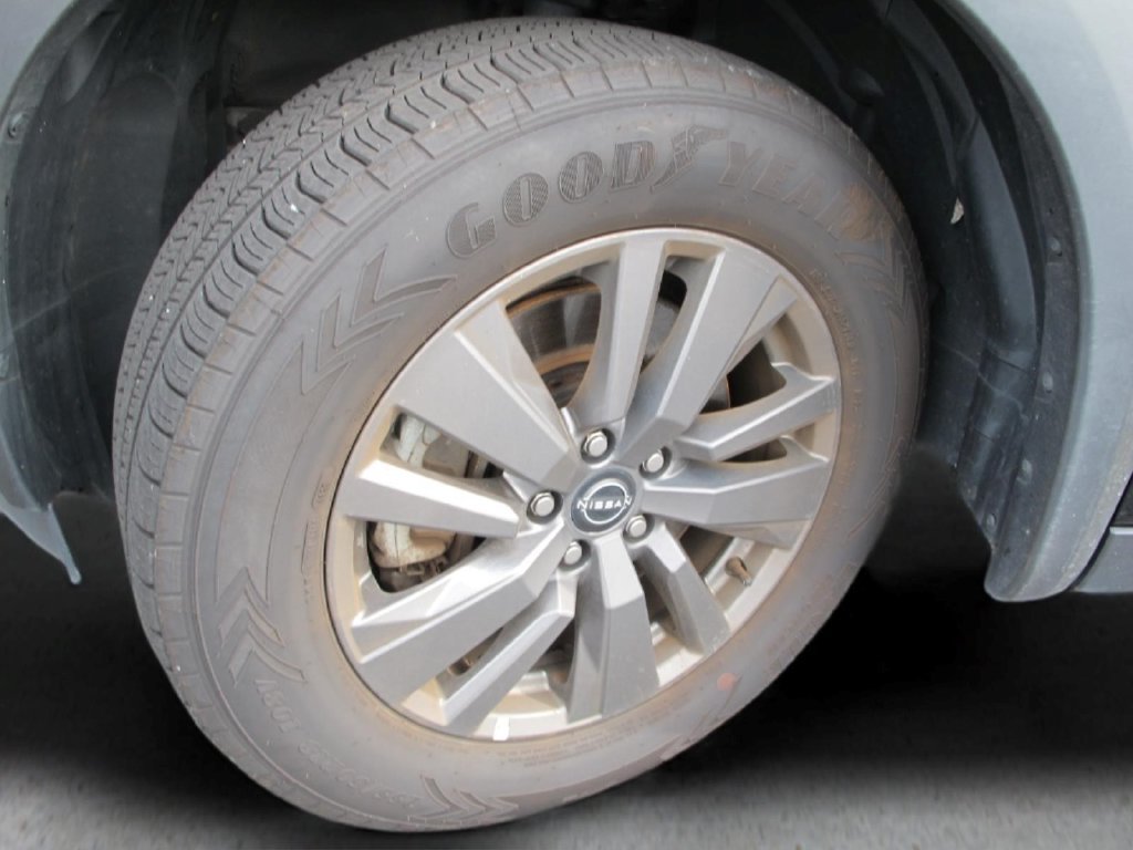 Used 2024 Nissan Pathfinder SV FWD image 19