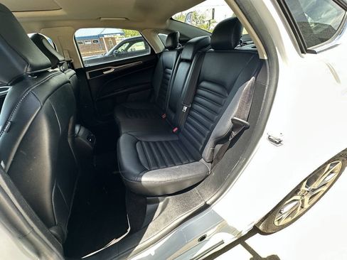 Used 2020 Ford Fusion SEL FWD image 17