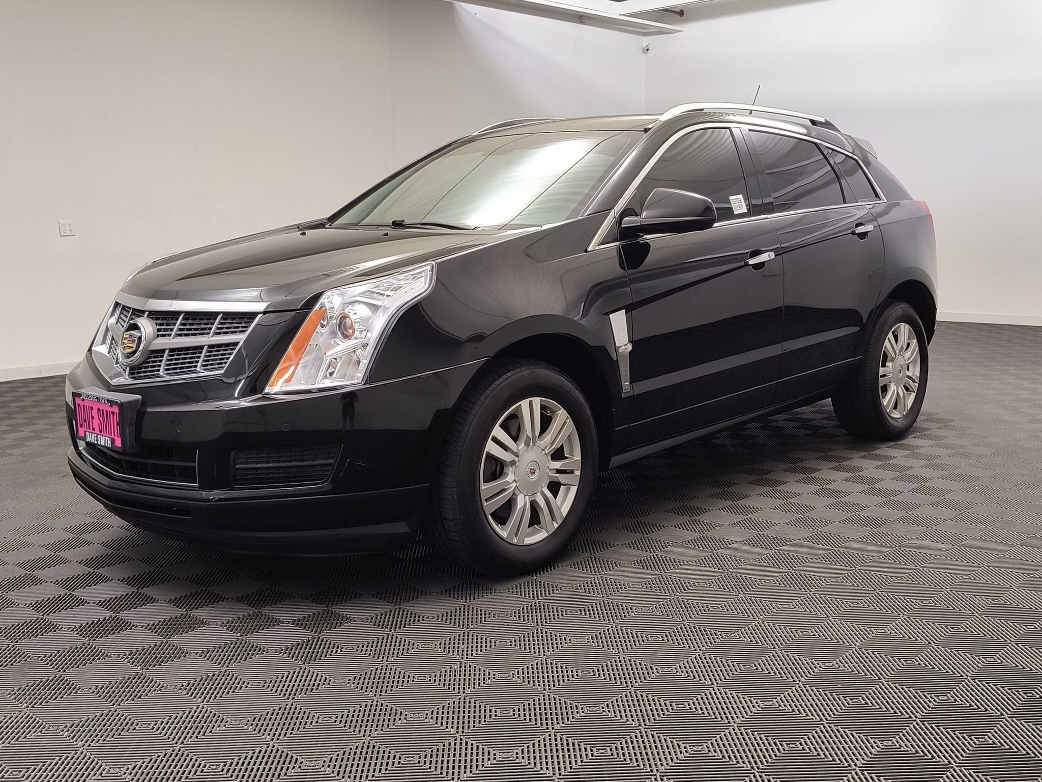 Used 2011 Cadillac SRX Luxury FWD image 1