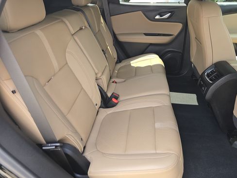 Used 2022 Chevrolet Blazer Premier w/ Enhanced Convenience Package AWD/4WD image 19