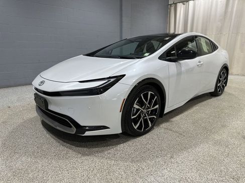 Used 2024 Toyota Prius Prime Premium image 5