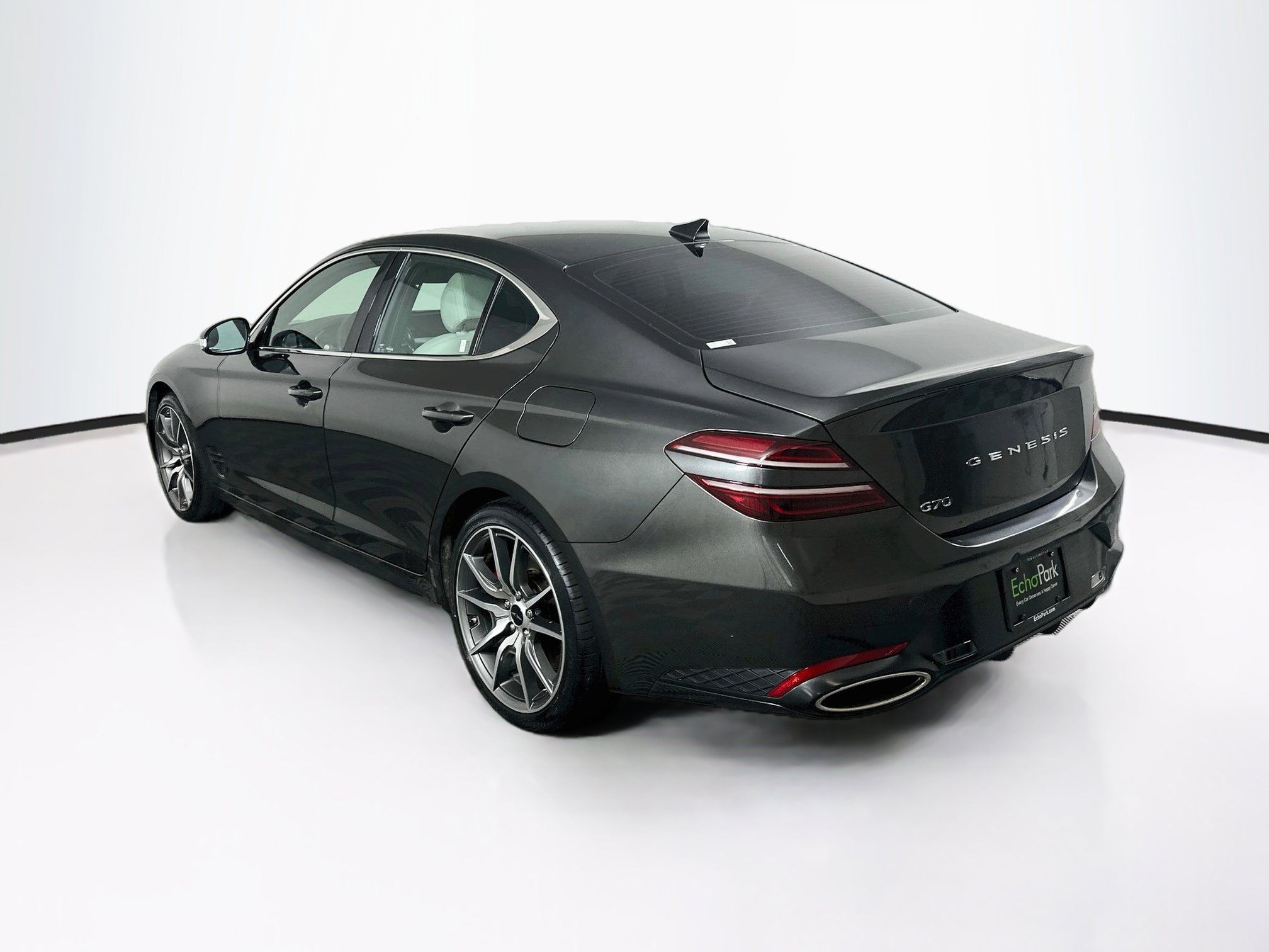 Used 2025 Genesis G70 2.5T RWD image 5