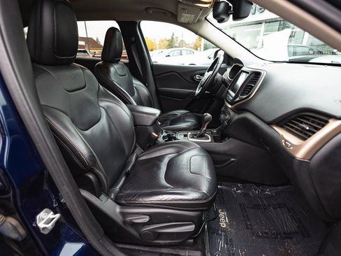 Used 2015 Jeep Cherokee Limited image 29