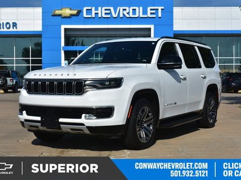 Used 2024 Jeep Wagoneer Series II w/ Flexible Seating Group AWD/4WD image 1