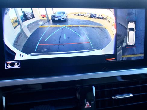 Used 2023 Lexus GX 460 Luxury w/ Sport Design Package image 28