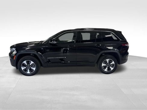 Used 2024 Jeep Grand Cherokee Limited 4xe w/ Luxury Tech Group II AWD/4WD image 2