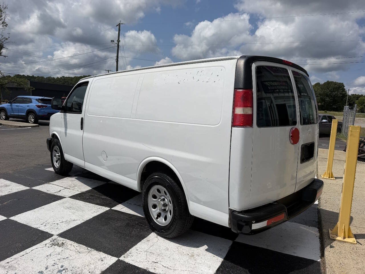 Used 2014 Chevrolet Express 1500 RWD image 6