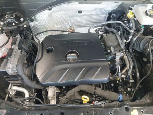 Used 2024 Chevrolet TrailBlazer LT w/ LT Cold Weather Package FWD image 23