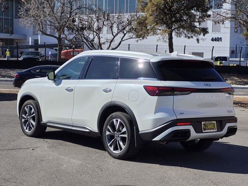 Used 2025 INFINITI QX60 Luxe w/ Vision Package image 3