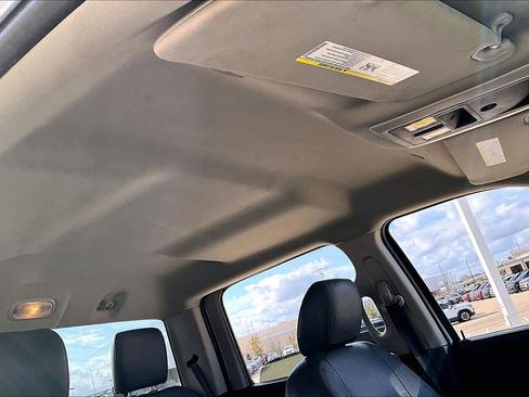 Used 2018 RAM 2500 Tradesman w/ Chrome Appearance Group image 12