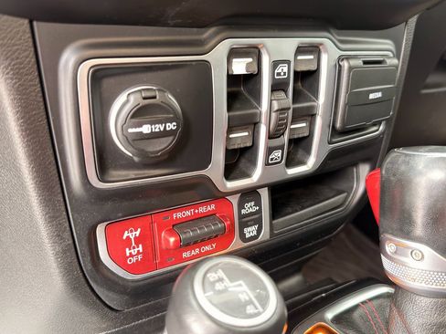 Used 2020 Jeep Gladiator Rubicon w/ Dual Top Group image 14