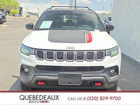 Used 2023 Jeep Compass Trailhawk w/ Trailhawk Convenience Group AWD/4WD image 2