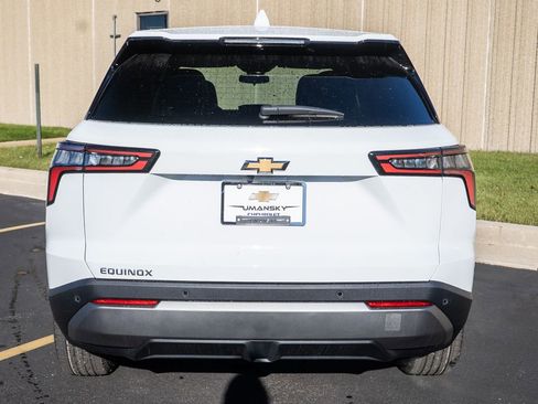 New 2026 Chevrolet Equinox LT image 6