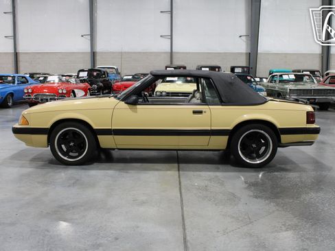 Used 1987 Ford Mustang LX image 31